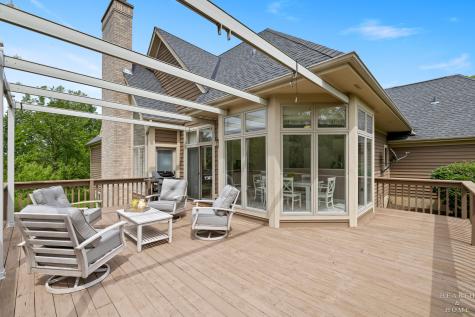 32 Rosewood Drive Hawthorn Woods IL 60047