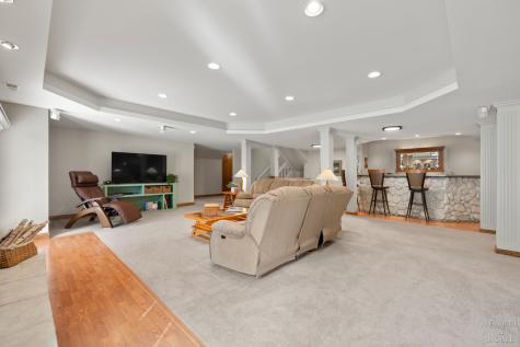 32 Rosewood Drive Hawthorn Woods IL 60047