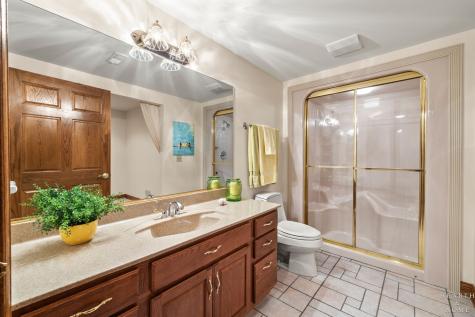 32 Rosewood Drive Hawthorn Woods IL 60047