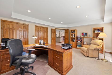 32 Rosewood Drive Hawthorn Woods IL 60047