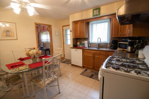 8662 North Merrill Street Niles IL 60714