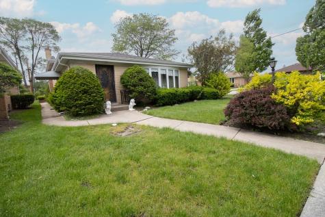 8662 North Merrill Street Niles IL 60714