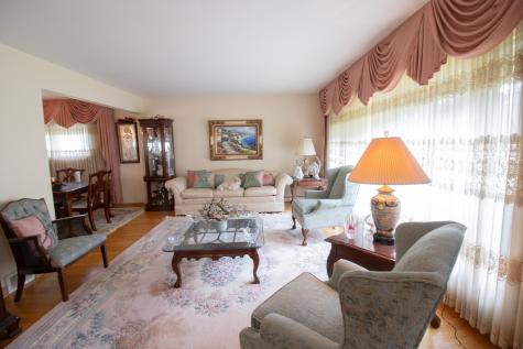 8662 North Merrill Street Niles IL 60714