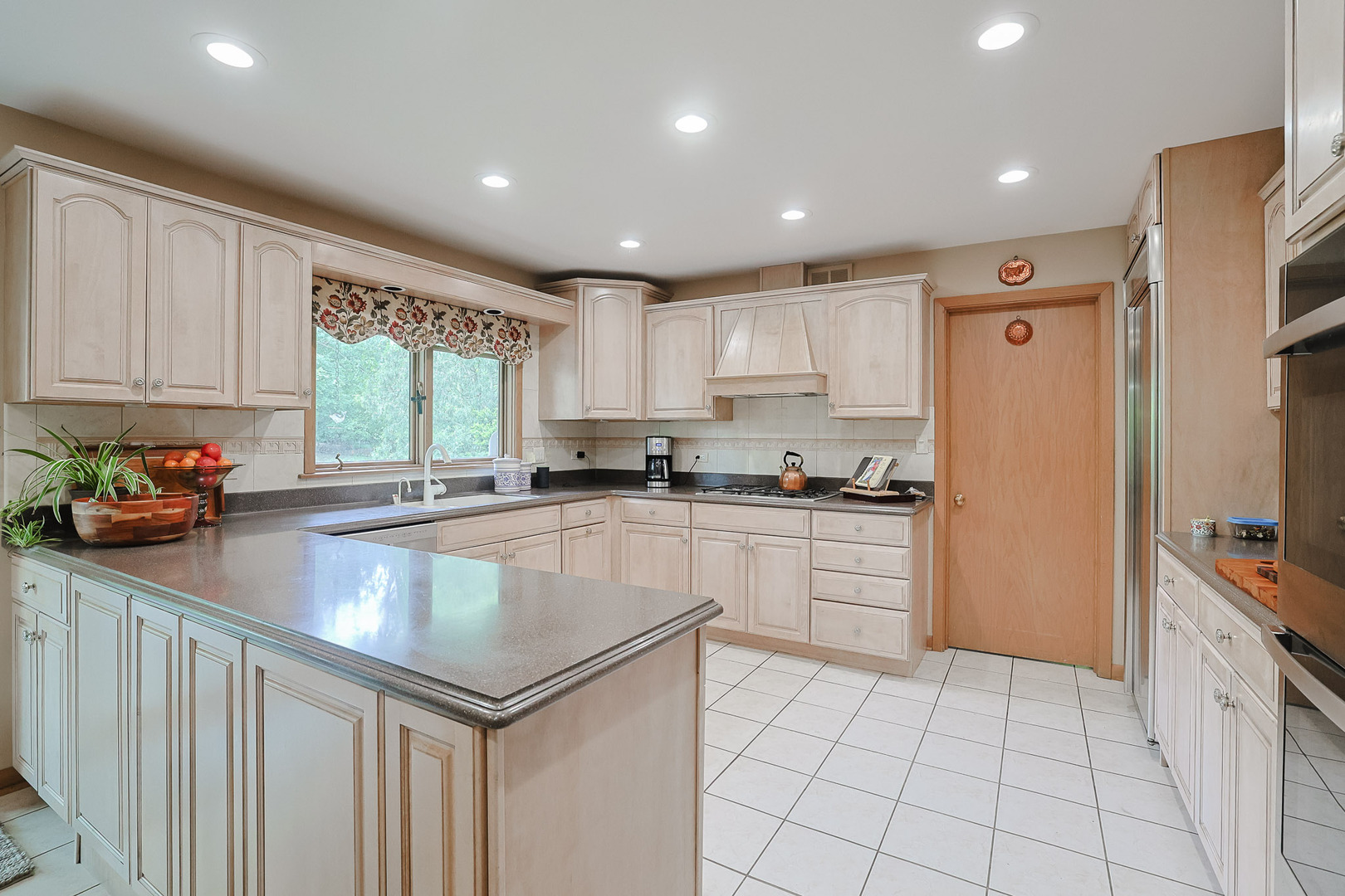 9 Camelot Drive Oak Brook IL 60523