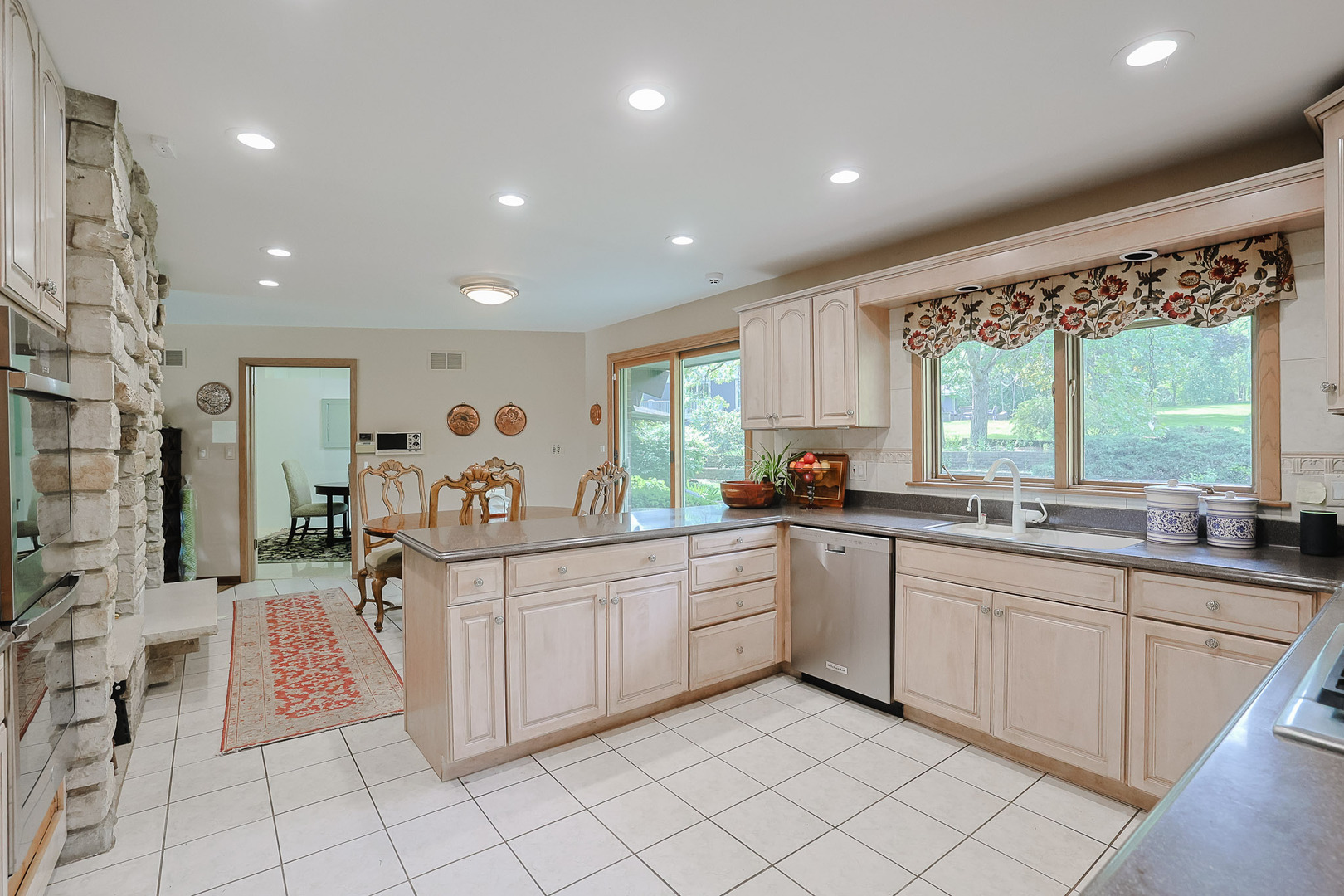 9 Camelot Drive Oak Brook IL 60523