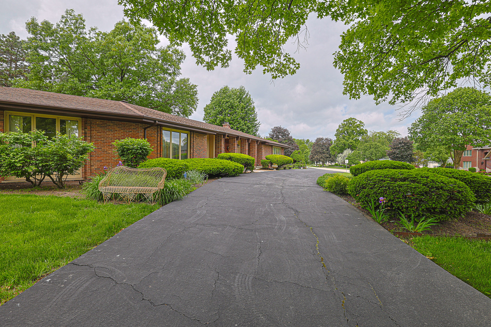 9 Camelot Drive Oak Brook IL 60523