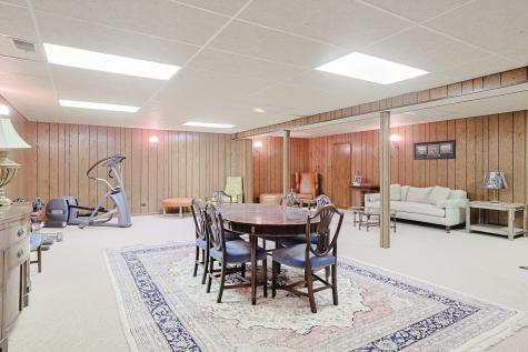 9 Camelot Drive Oak Brook IL 60523