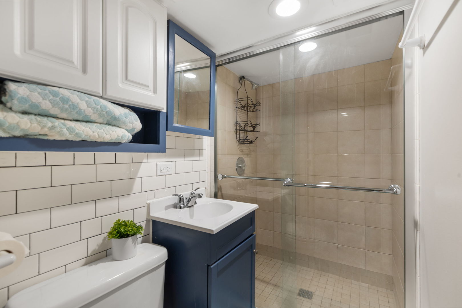 3439 West Hirsch Street Chicago IL 60651