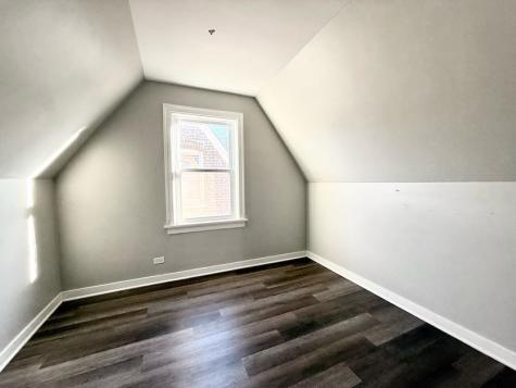 10921 South Avenue H Chicago IL 60617