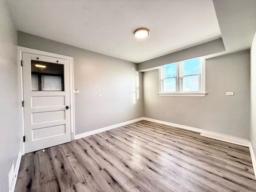 10921 South Avenue H Chicago IL 60617