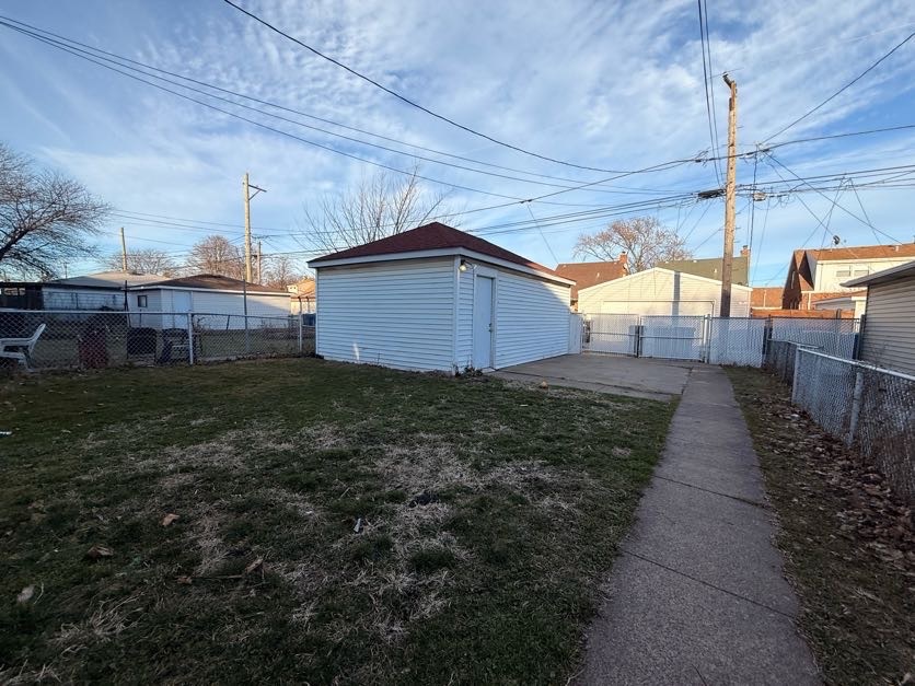 10921 South Avenue H Chicago IL 60617