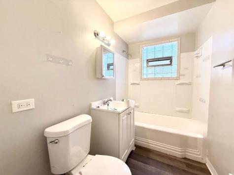 10921 South Avenue H Chicago IL 60617
