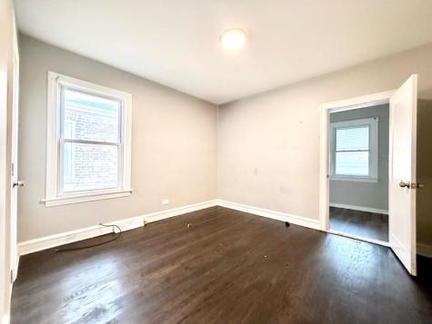 10921 South Avenue H Chicago IL 60617