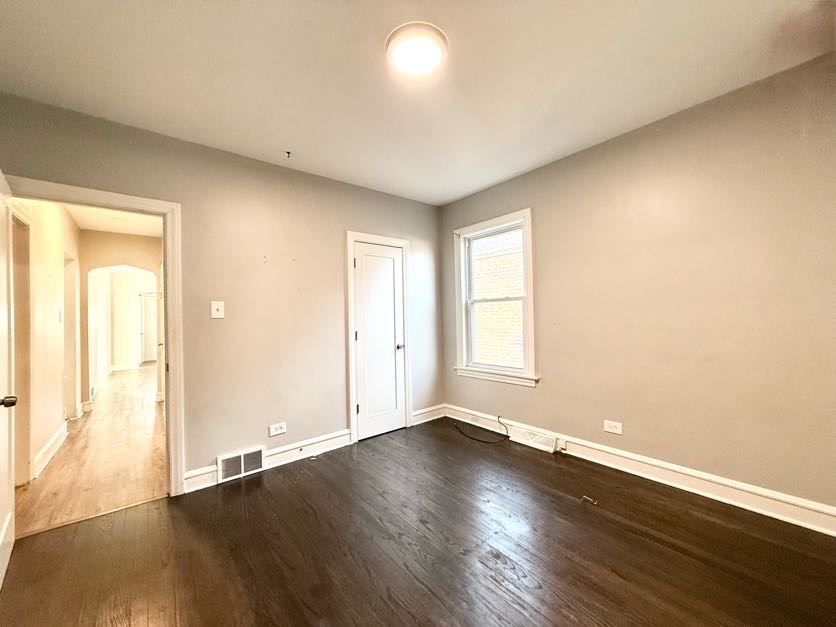 10921 South Avenue H Chicago IL 60617