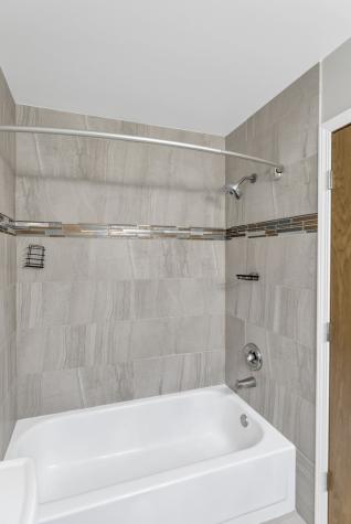 379 Ascot Lane Streamwood IL 60107