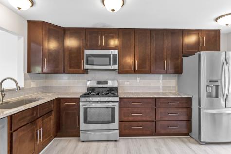 379 Ascot Lane Streamwood IL 60107