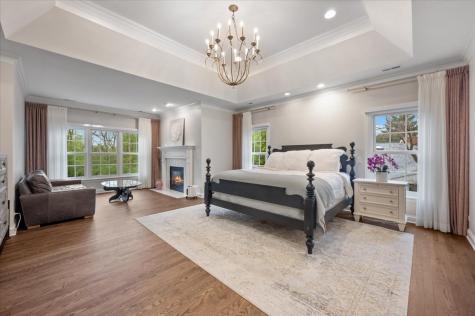 930 Woodland Drive Glenview IL 60025