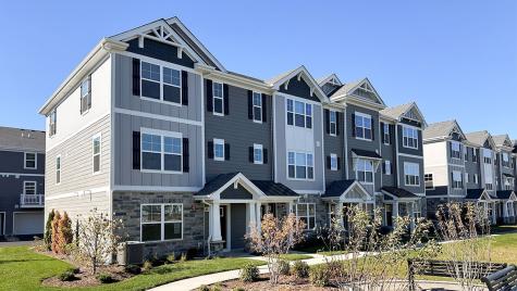 418 Lakeshore Court St. Charles IL 60174
