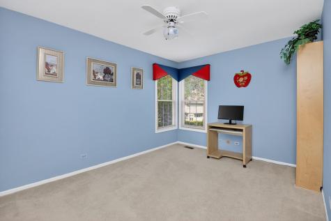 337 West Scarborough Court Bloomingdale IL 60108
