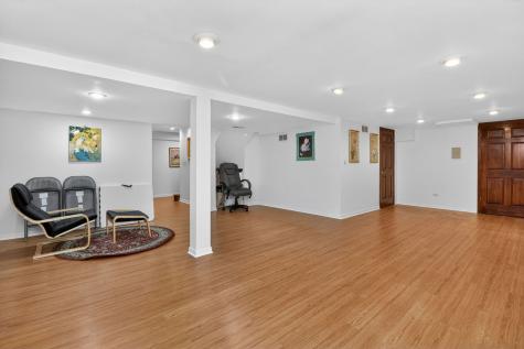 337 West Scarborough Court Bloomingdale IL 60108