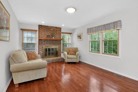 337 West Scarborough Court Bloomingdale IL 60108