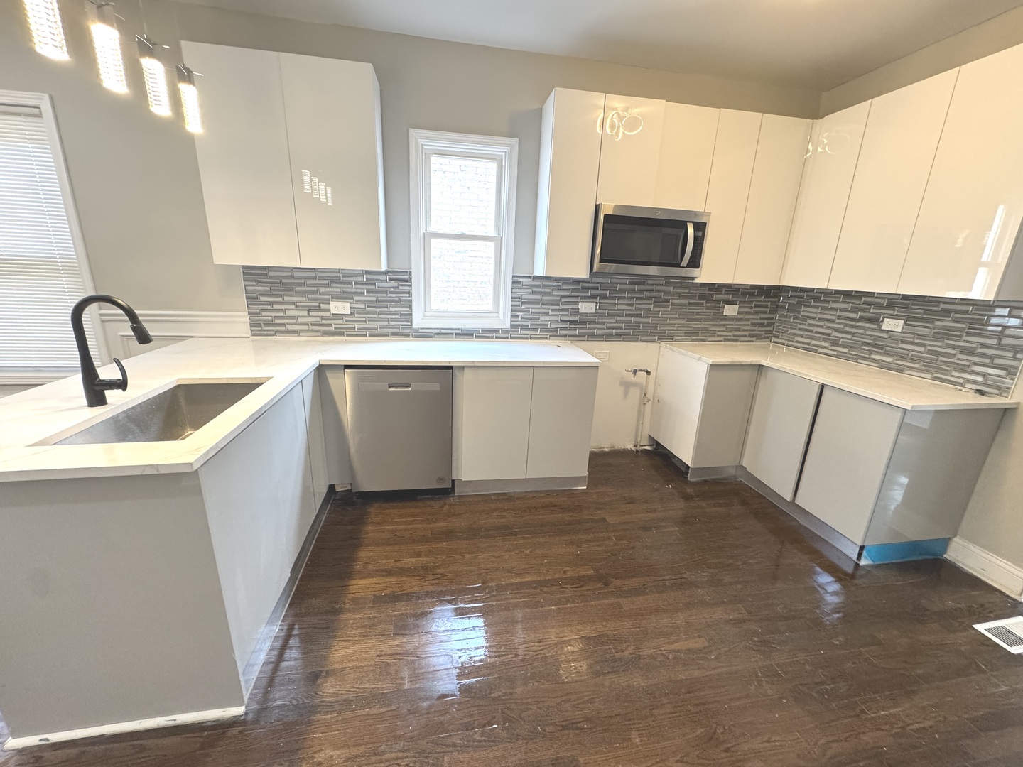9432 South Vernon Avenue Chicago IL 60619