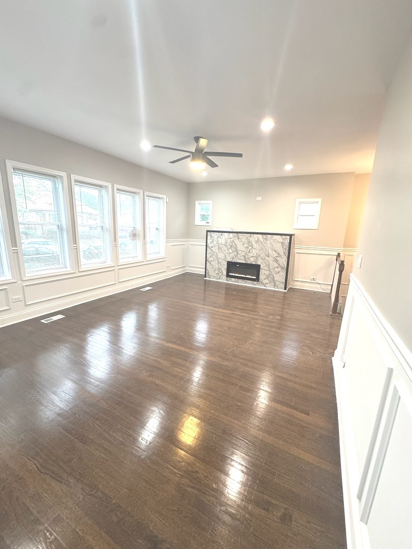 9432 South Vernon Avenue Chicago IL 60619