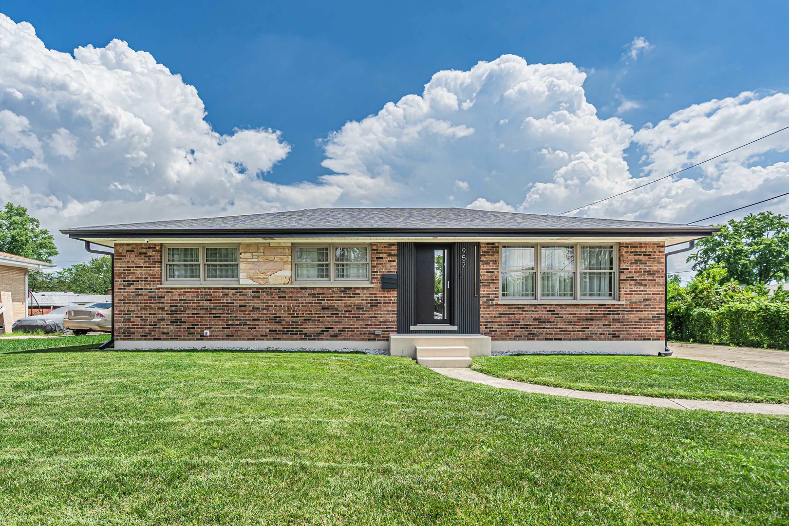 957 North Howard Avenue Addison IL 60101