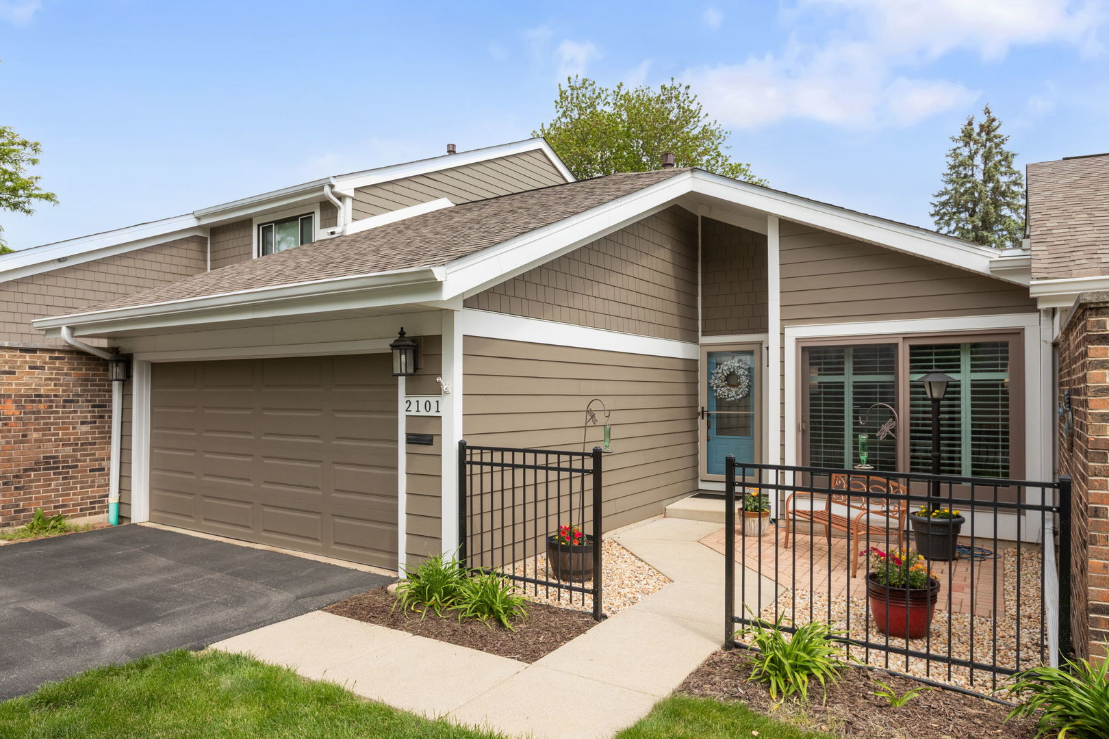 2101 Timber Lane Wheaton IL 60189