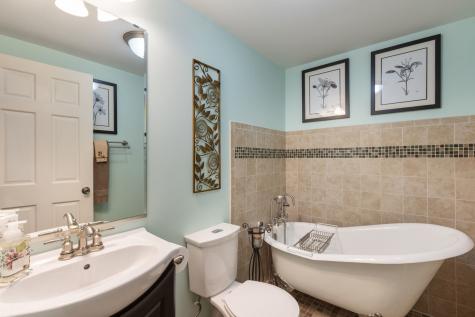 2101 Timber Lane Wheaton IL 60189