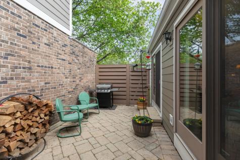 2101 Timber Lane Wheaton IL 60189