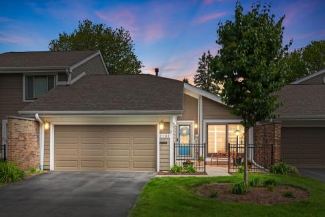 2101 Timber Lane Wheaton IL 60189