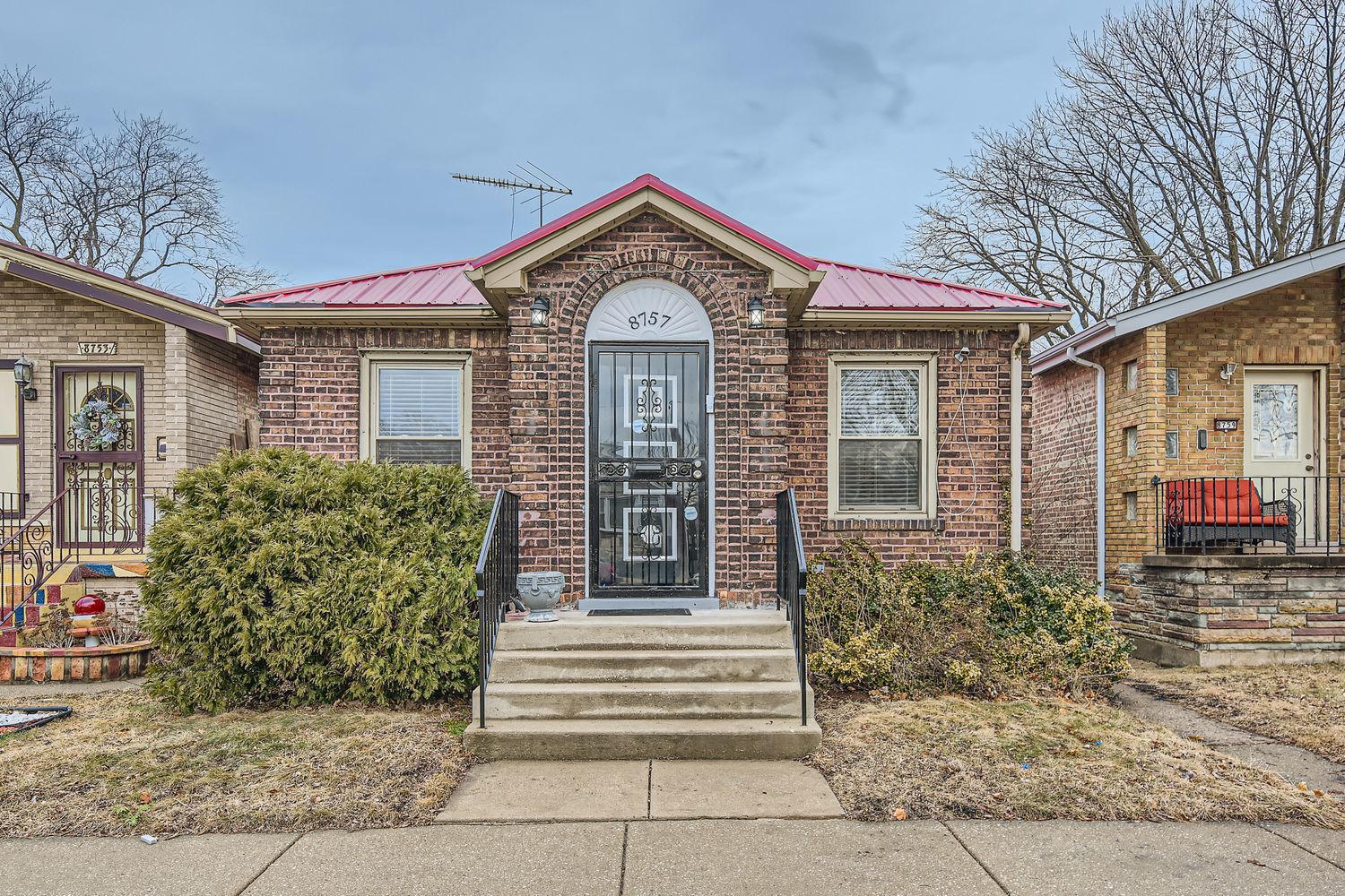 8757 South Paxton Avenue Chicago IL 60617