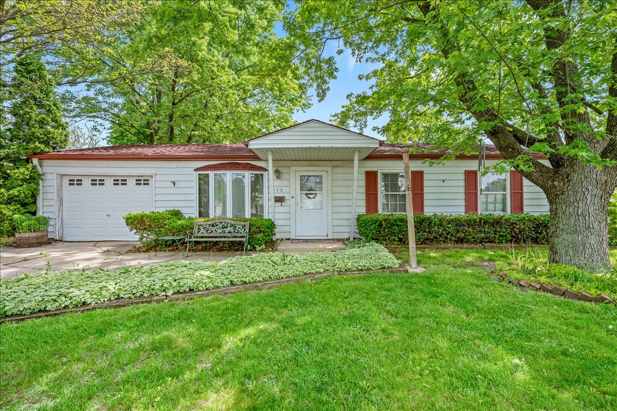 913 Mulberry Lane Streamwood IL 60107