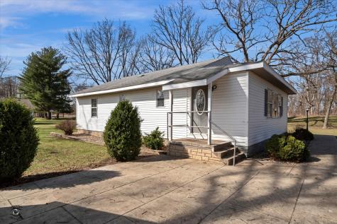 3478 North 17240e Road Momence IL 60954