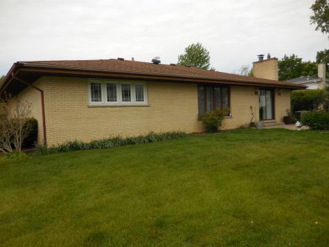 2653 North Bradford Drive Arlington Heights IL 60004