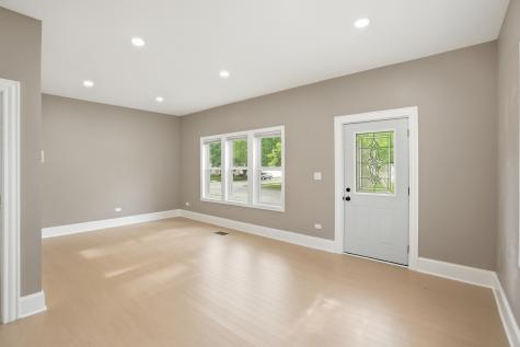 183 North Cleveland Avenue Bradley IL 60915