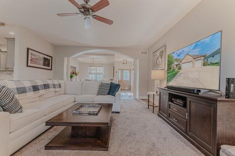 236 Schmidt Drive Hampshire IL 60140