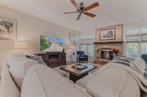 236 Schmidt Drive Hampshire IL 60140