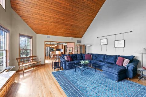 2204 Edgewater Place Champaign IL 61822