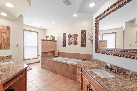 2204 Edgewater Place Champaign IL 61822