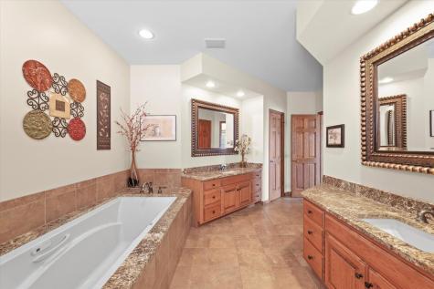 2204 Edgewater Place Champaign IL 61822