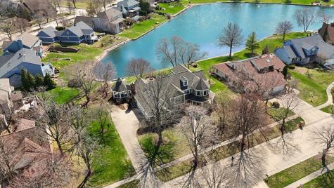 2204 Edgewater Place Champaign IL 61822