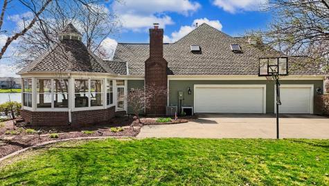 2204 Edgewater Place Champaign IL 61822