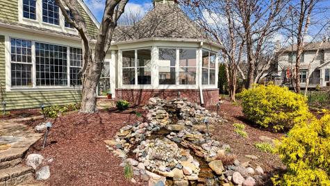 2204 Edgewater Place Champaign IL 61822