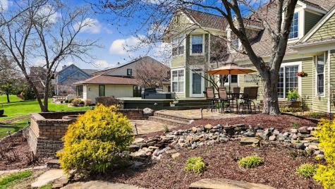 2204 Edgewater Place Champaign IL 61822