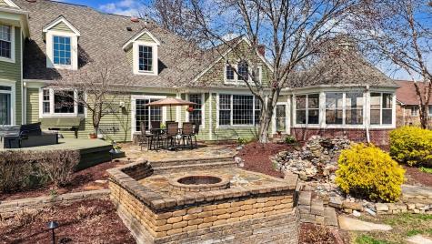2204 Edgewater Place Champaign IL 61822