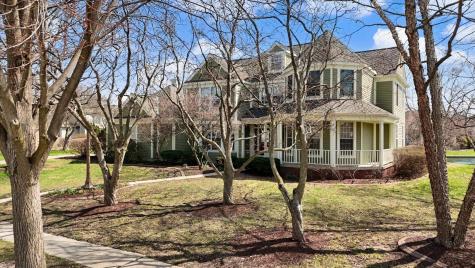 2204 Edgewater Place Champaign IL 61822