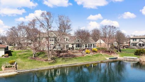 2204 Edgewater Place Champaign IL 61822