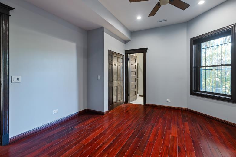 444 East 48th Street Chicago IL 60615